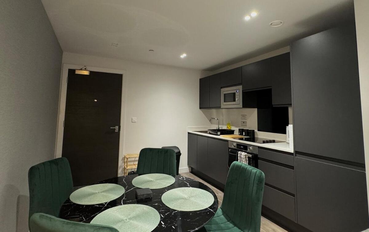 Modern 2-Bedroom Apartment In Heart Of 利物浦 外观 照片